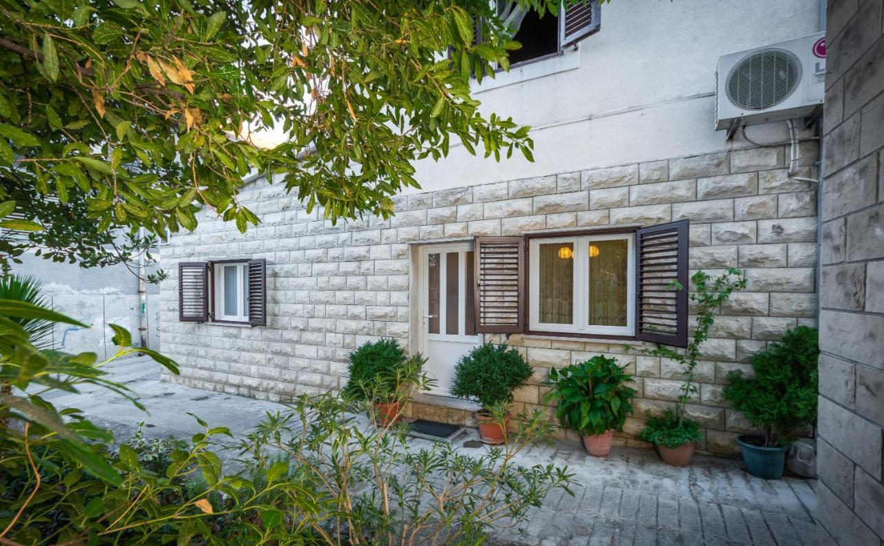 Guesthause Arbor Apartment Split Bagian luar foto