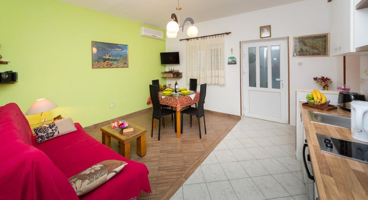 Guesthause Arbor Apartment Split Bagian luar foto