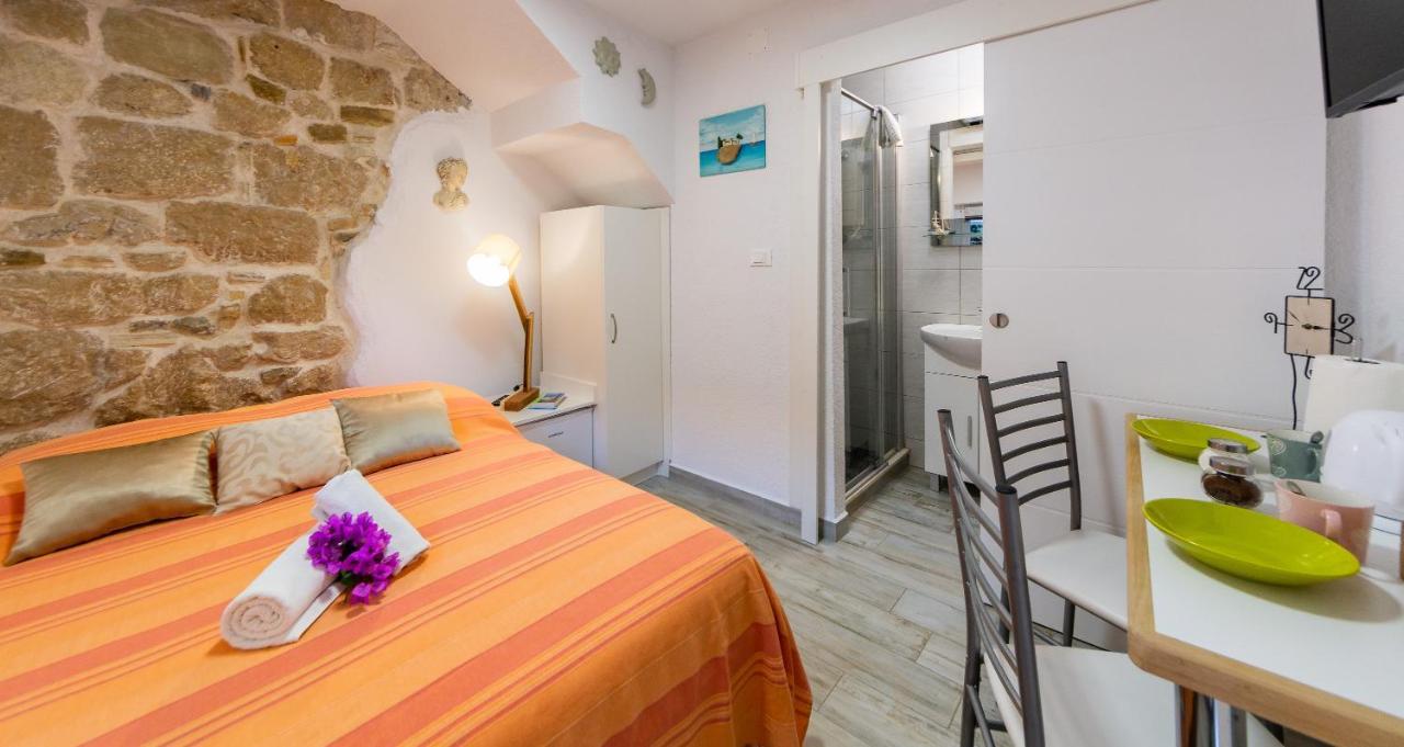 Guesthause Arbor Apartment Split Bagian luar foto